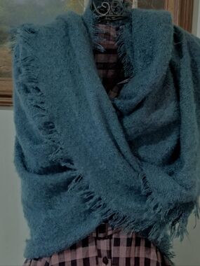 NWT Anthropology Marled Yarn Turquoise Shawl Scarf, Wrap O/S